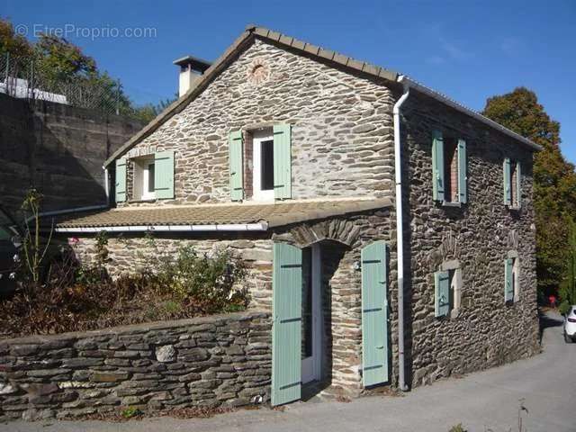 Maison à LE COLLET-DE-DEZE