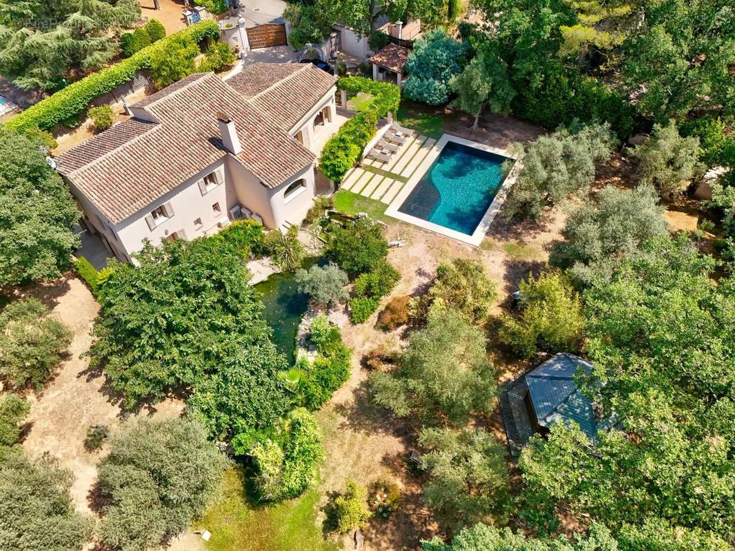 Maison à MOUGINS