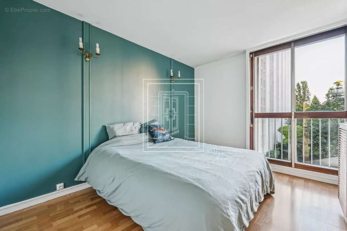 Appartement à PARIS-15E