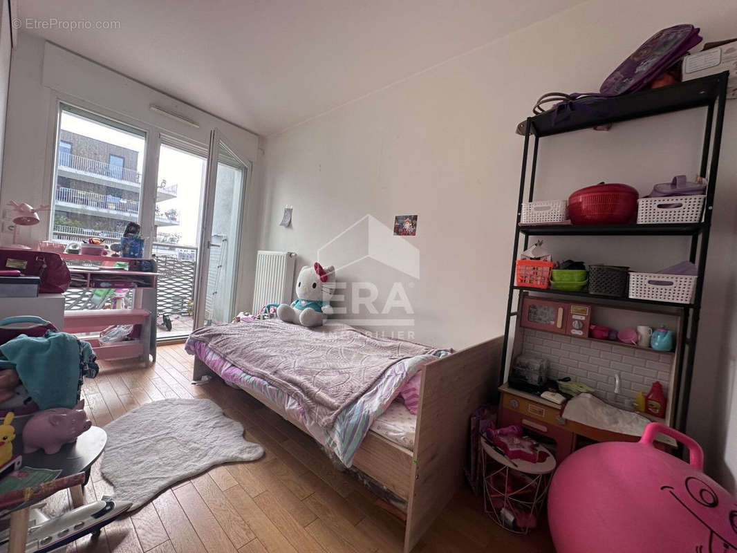 Appartement à PARIS-19E