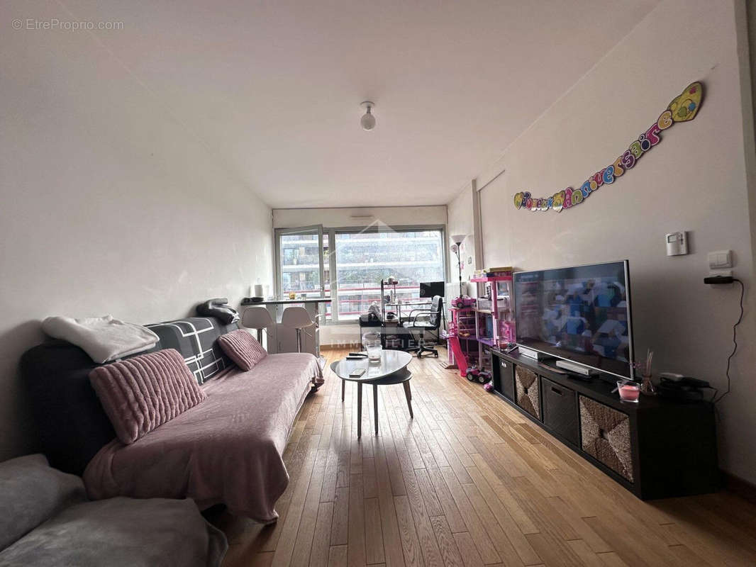 Appartement à PARIS-19E