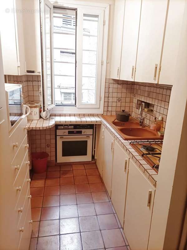 Appartement à PARIS-18E