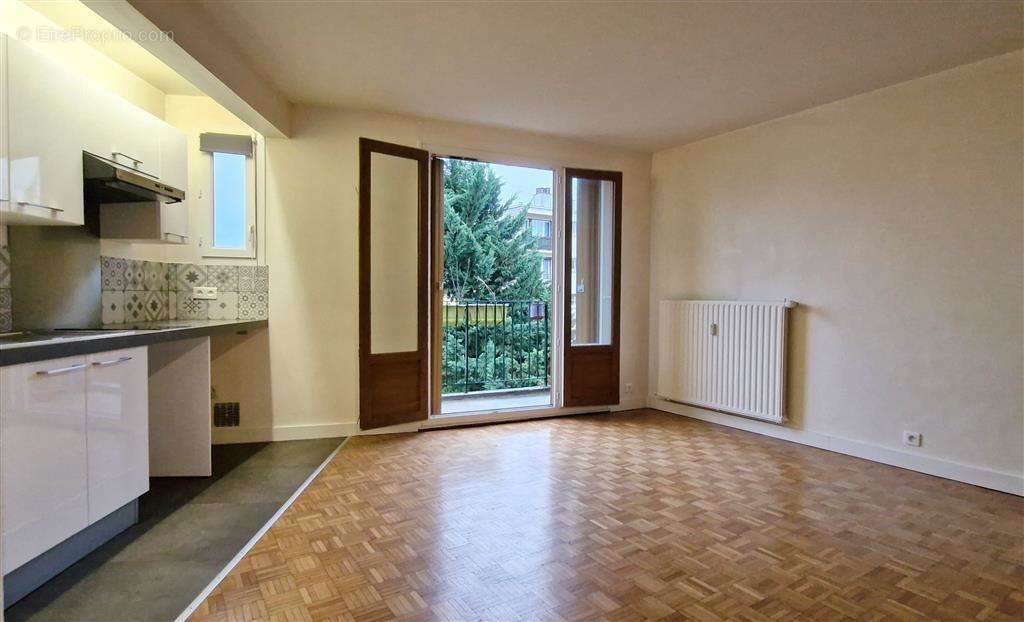 Appartement à LE PERREUX-SUR-MARNE