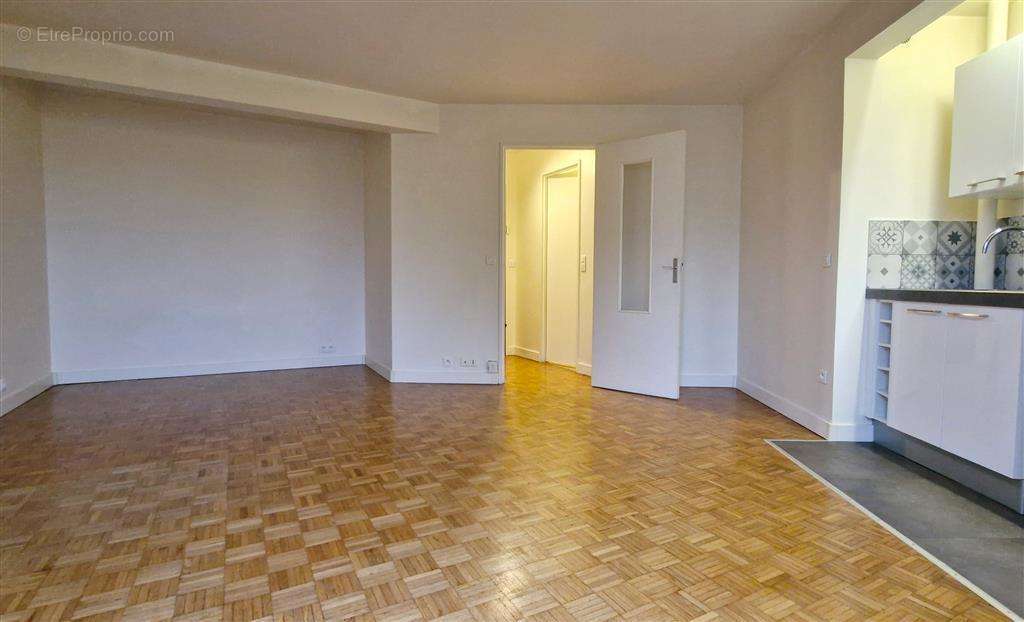 Appartement à LE PERREUX-SUR-MARNE