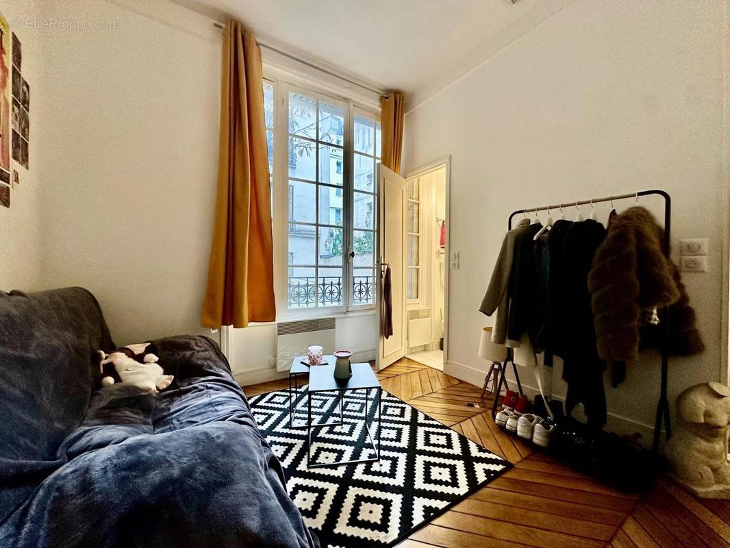 Appartement à NEUILLY-SUR-SEINE