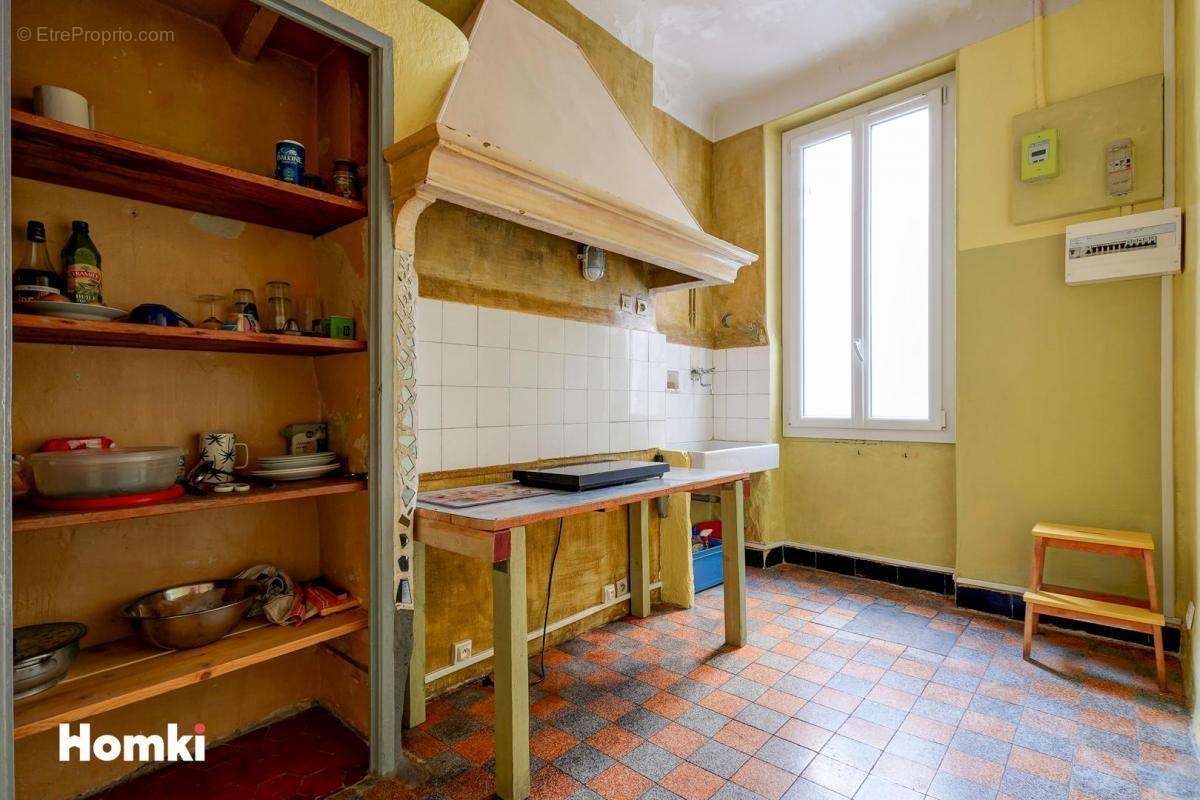 Appartement à MARSEILLE-1E