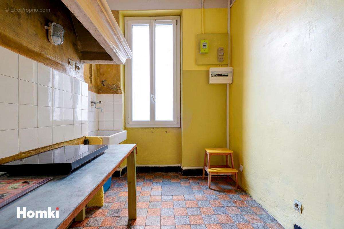 Appartement à MARSEILLE-1E