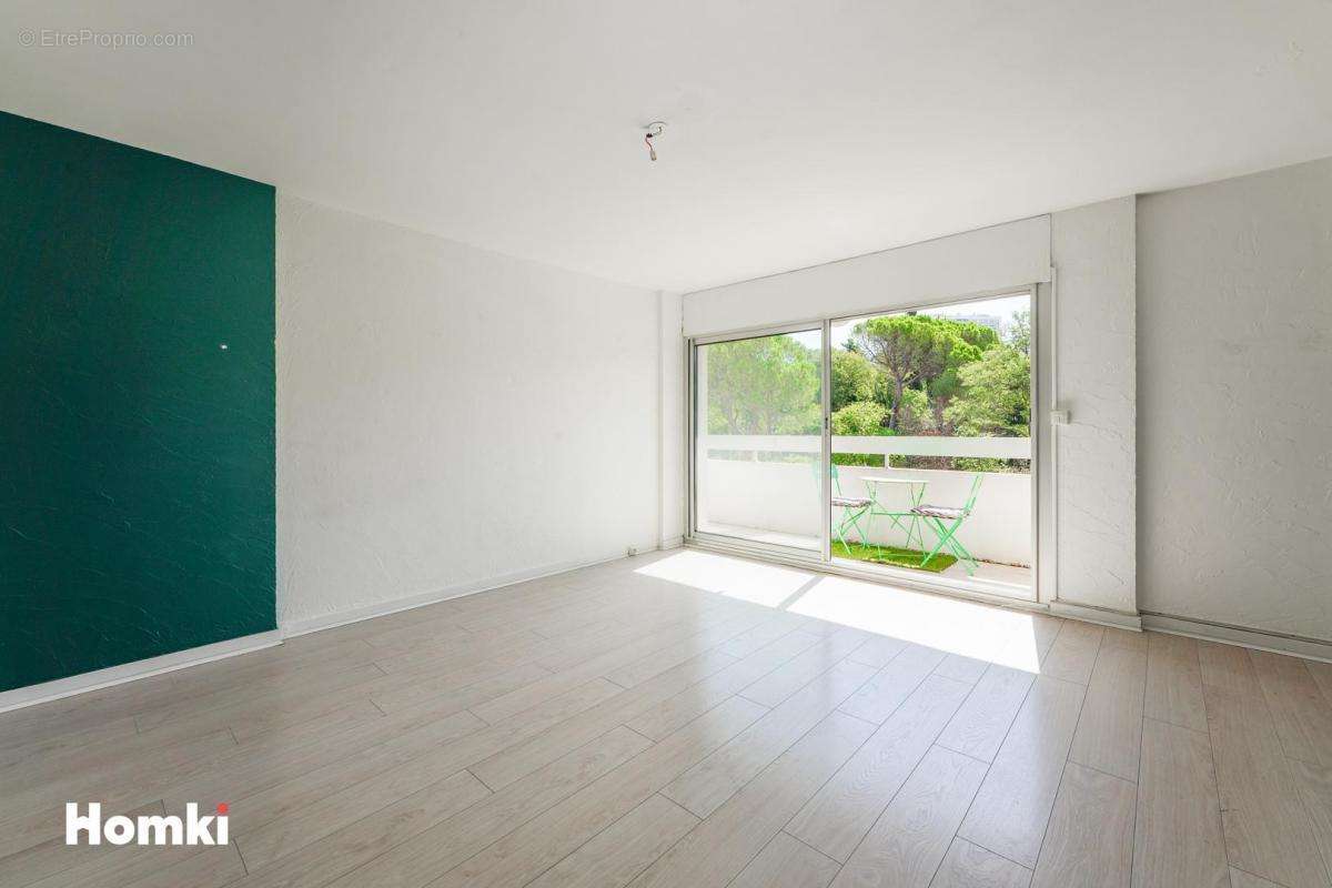 Appartement à MARSEILLE-9E