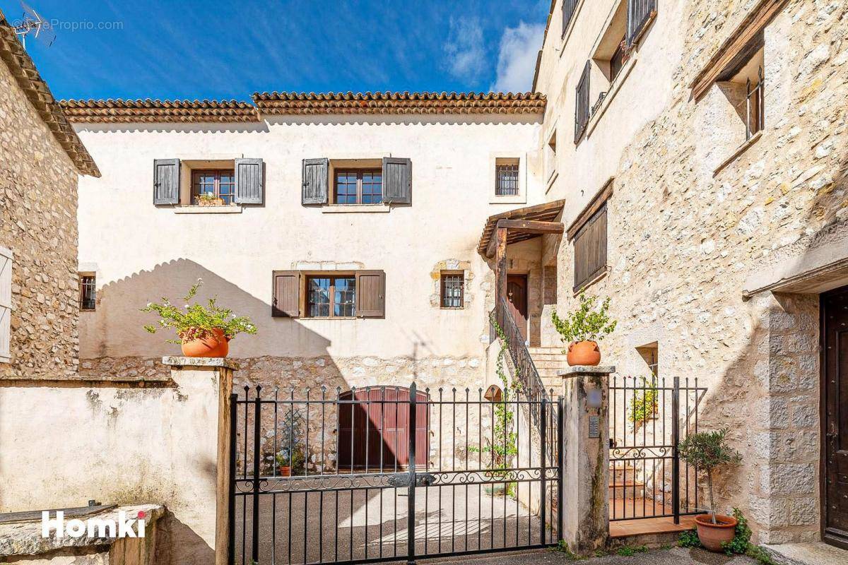 Appartement à LA COLLE-SUR-LOUP