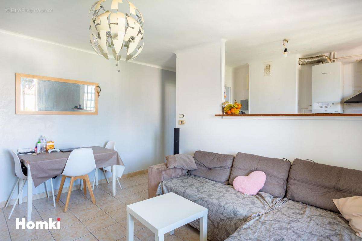 Appartement à MARSEILLE-9E