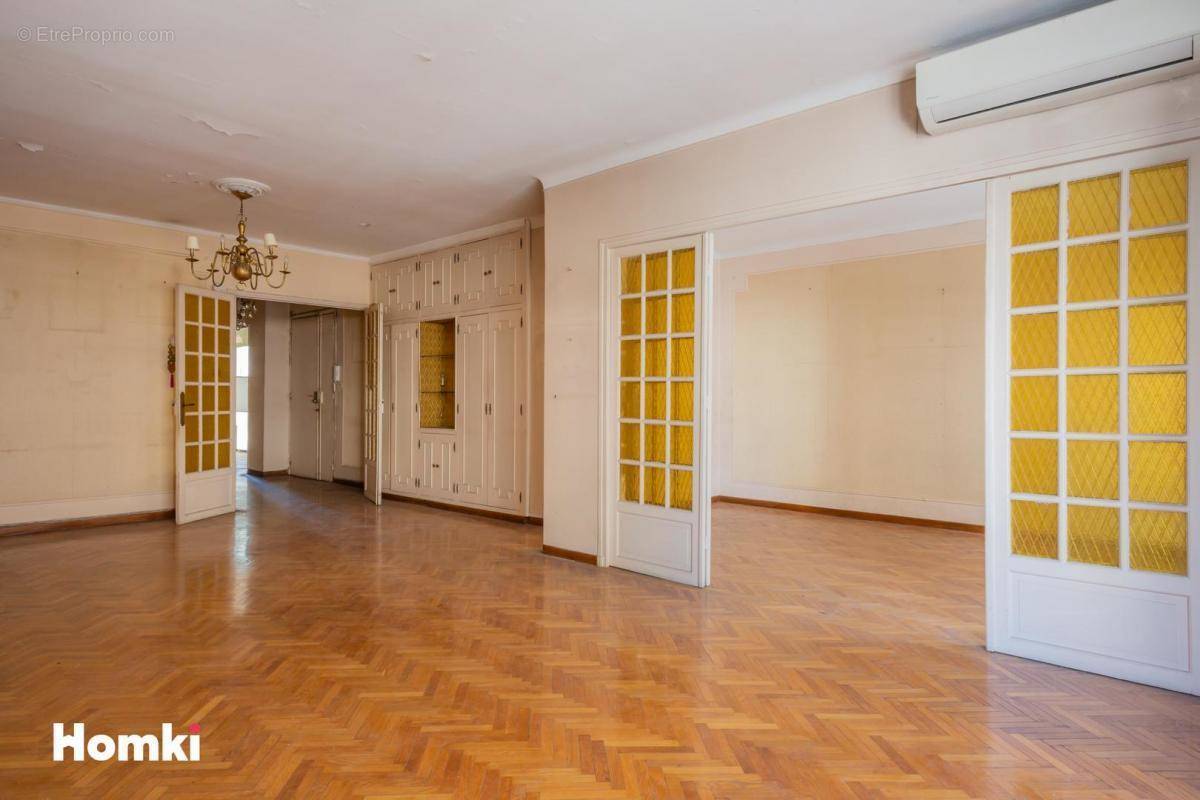 Appartement à MARSEILLE-8E