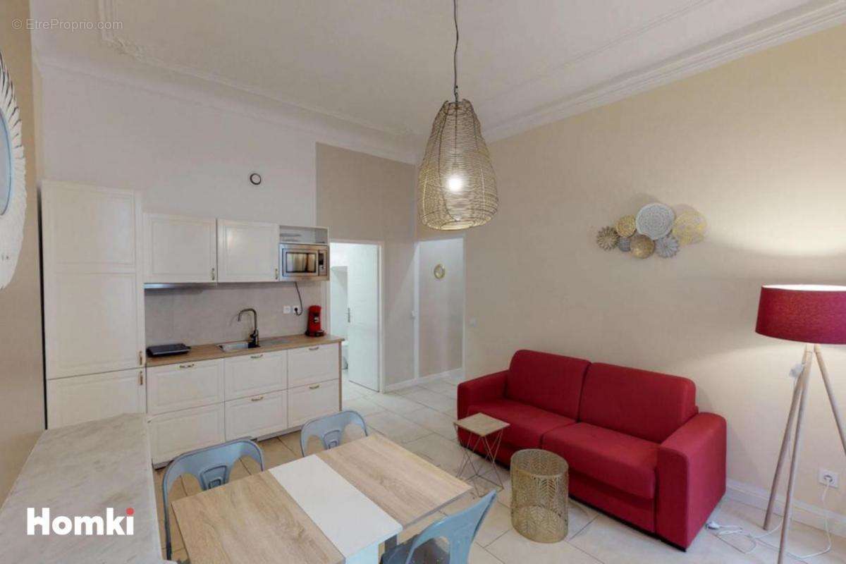 Appartement à MARSEILLE-4E