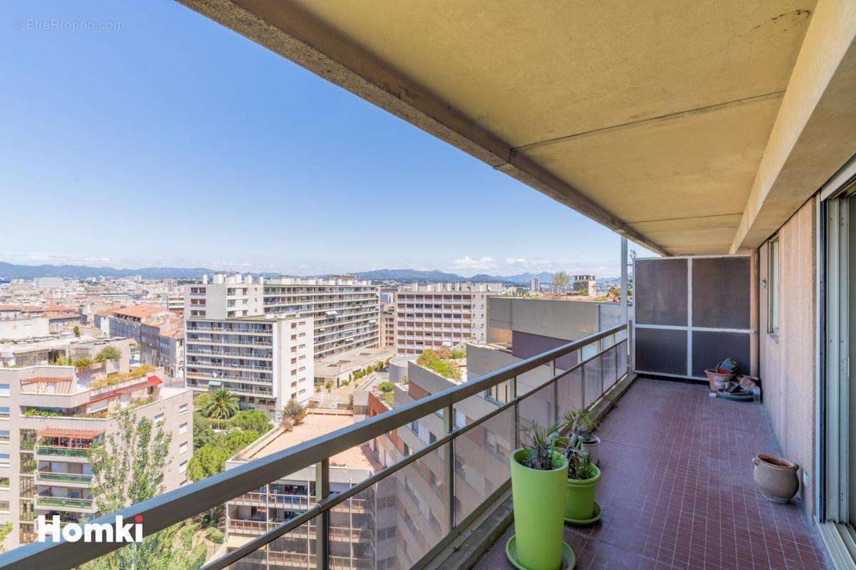 Appartement à MARSEILLE-6E