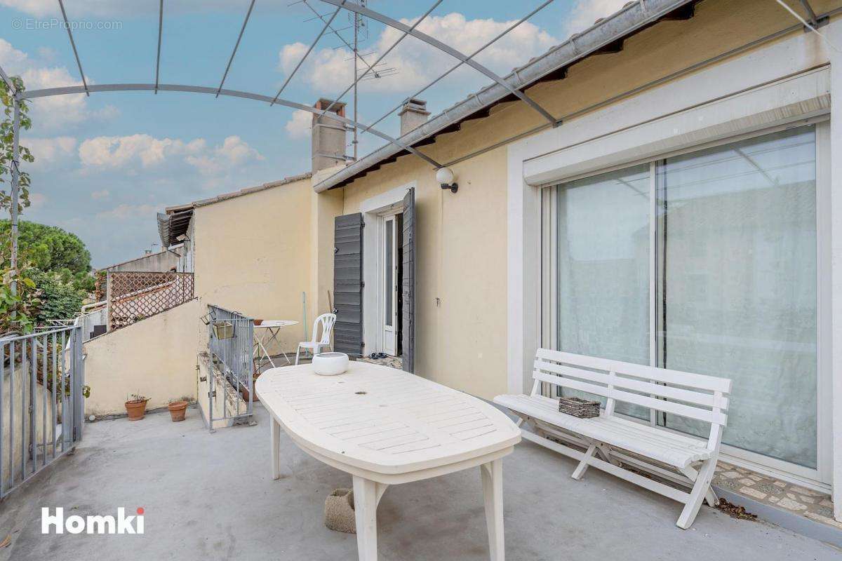 Appartement à MORIERES-LES-AVIGNON