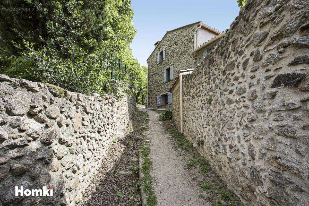 Maison à LAROQUE-DES-ALBERES