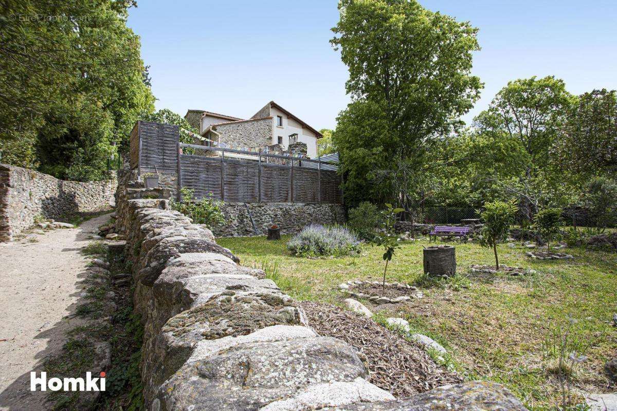 Maison à LAROQUE-DES-ALBERES