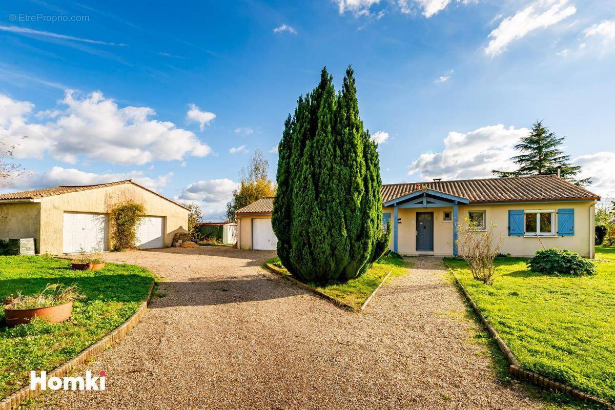 Maison à SAINT-CAPRAIS-DE-BLAYE