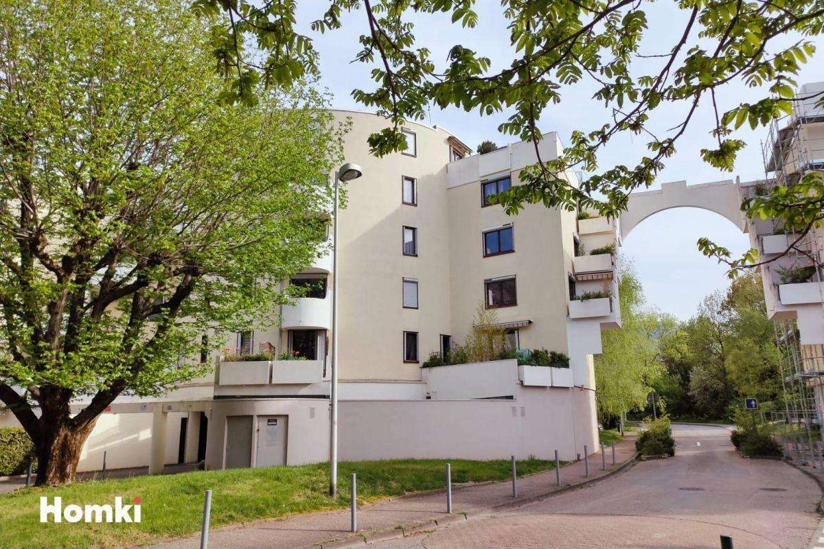 Appartement à SEYSSINET-PARISET