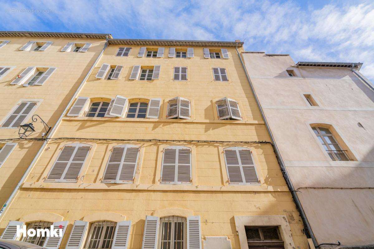 Appartement à MARSEILLE-2E