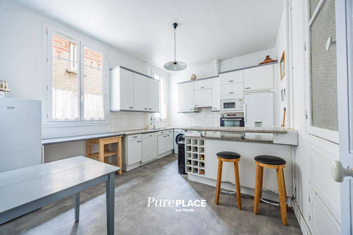 Appartement à PARIS-11E