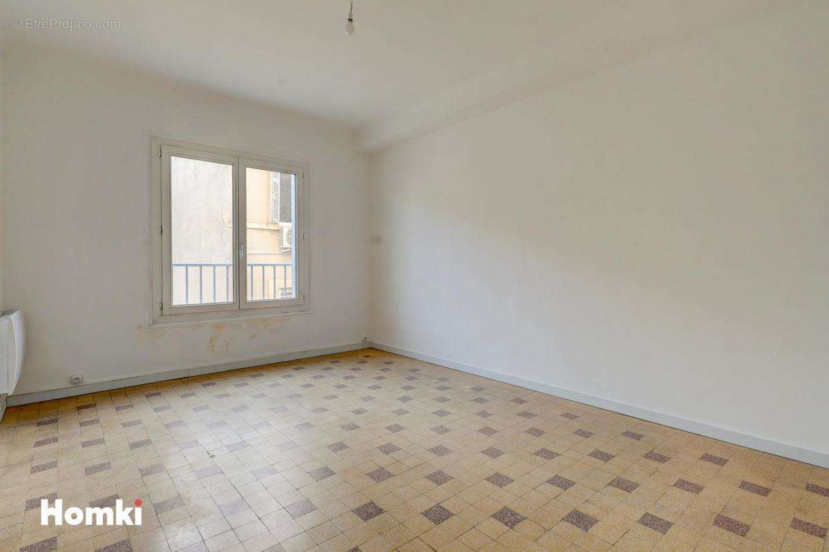 Appartement à MARSEILLE-6E