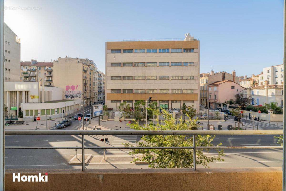 Appartement à MARSEILLE-4E