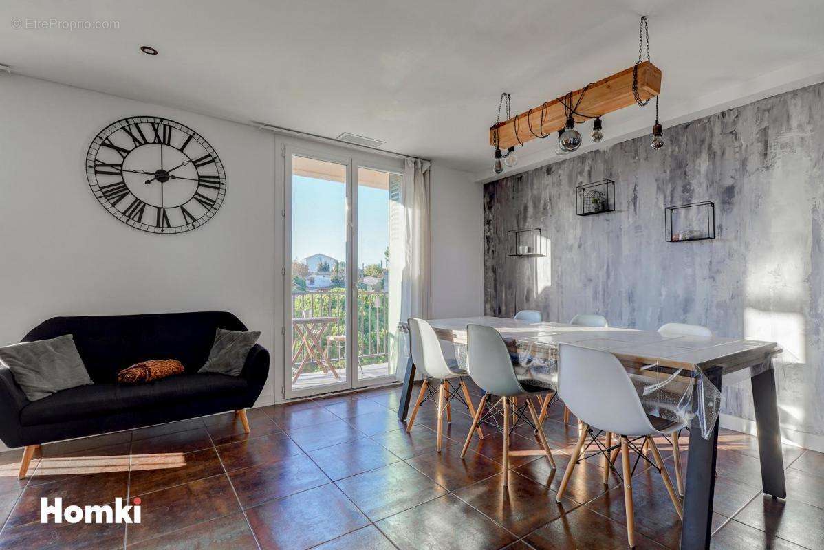 Appartement à MARSEILLE-7E