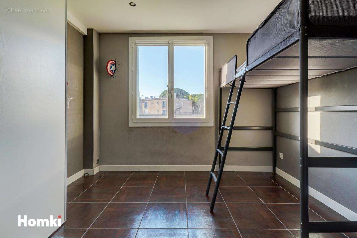 Appartement à MARSEILLE-7E