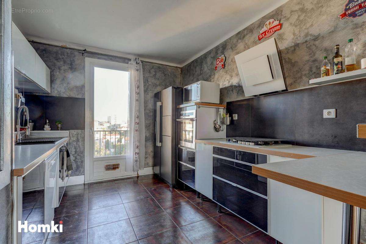 Appartement à MARSEILLE-7E