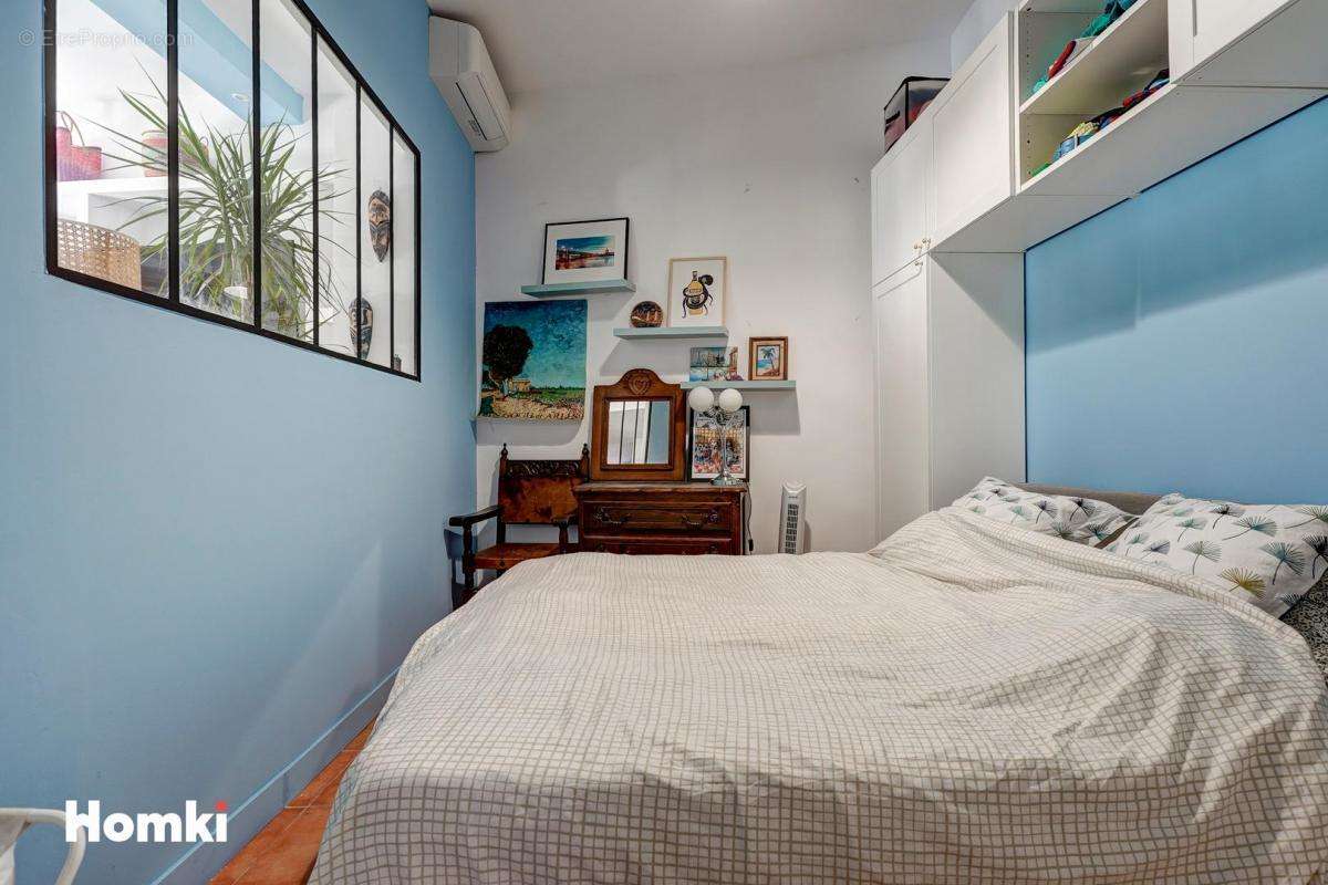 Appartement à MARSEILLE-1E