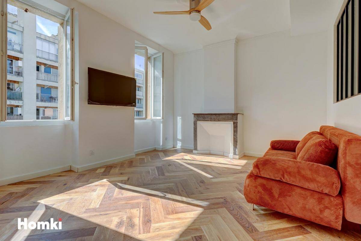 Appartement à MARSEILLE-7E