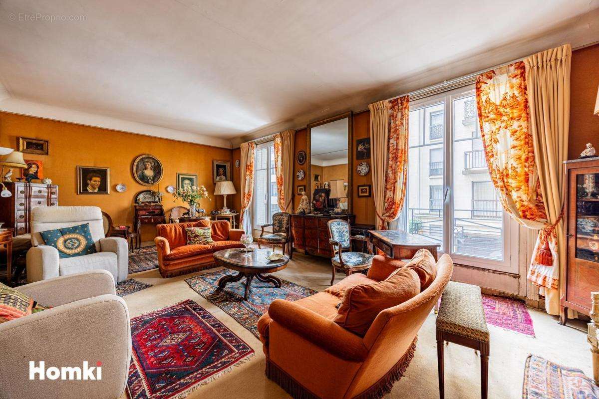 Appartement à PARIS-15E