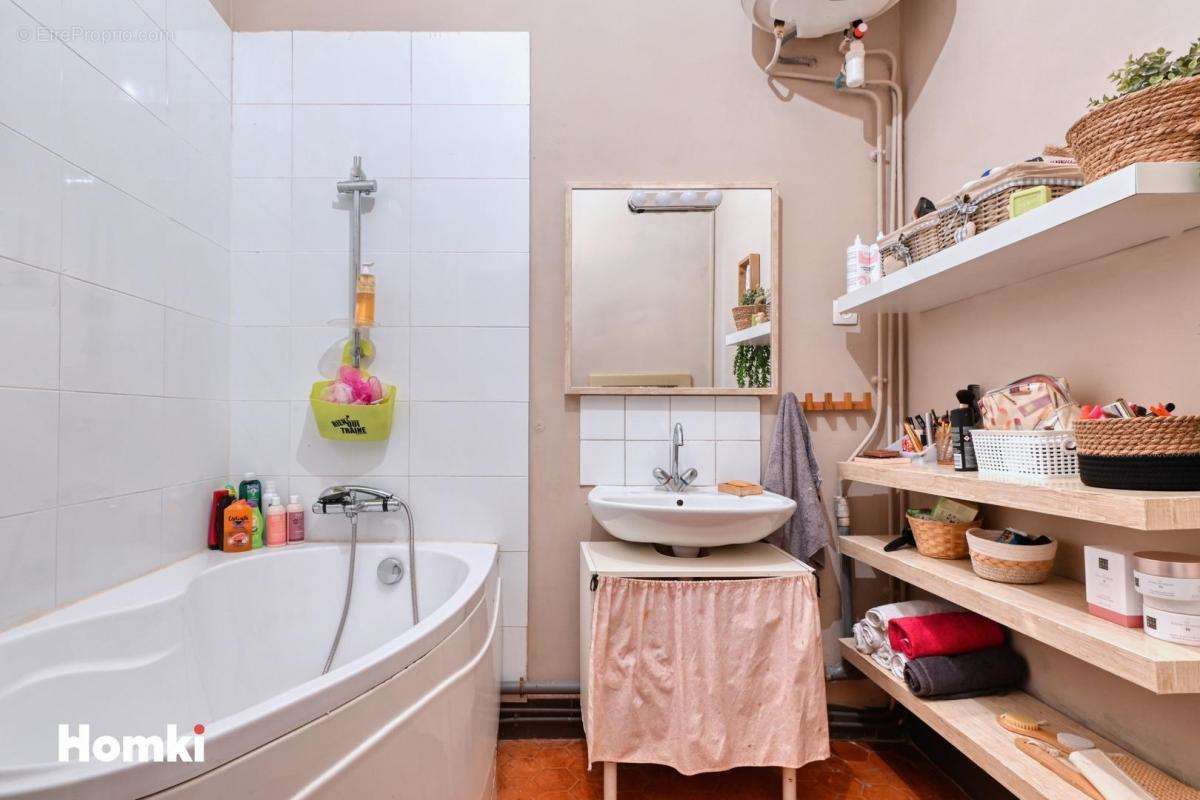 Appartement à MARSEILLE-6E