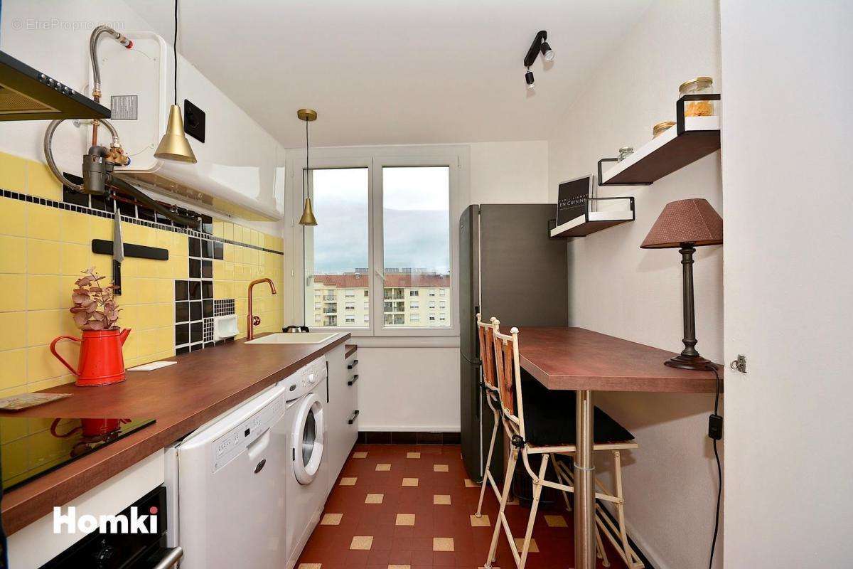 Appartement à LYON-8E