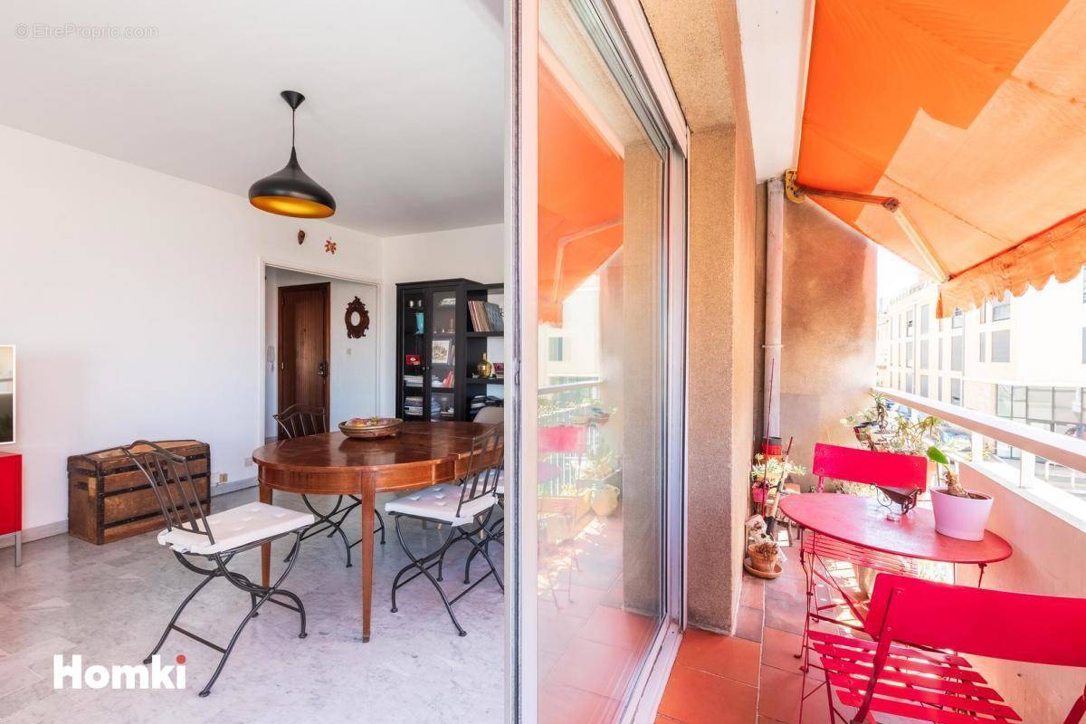 Appartement à MARSEILLE-7E