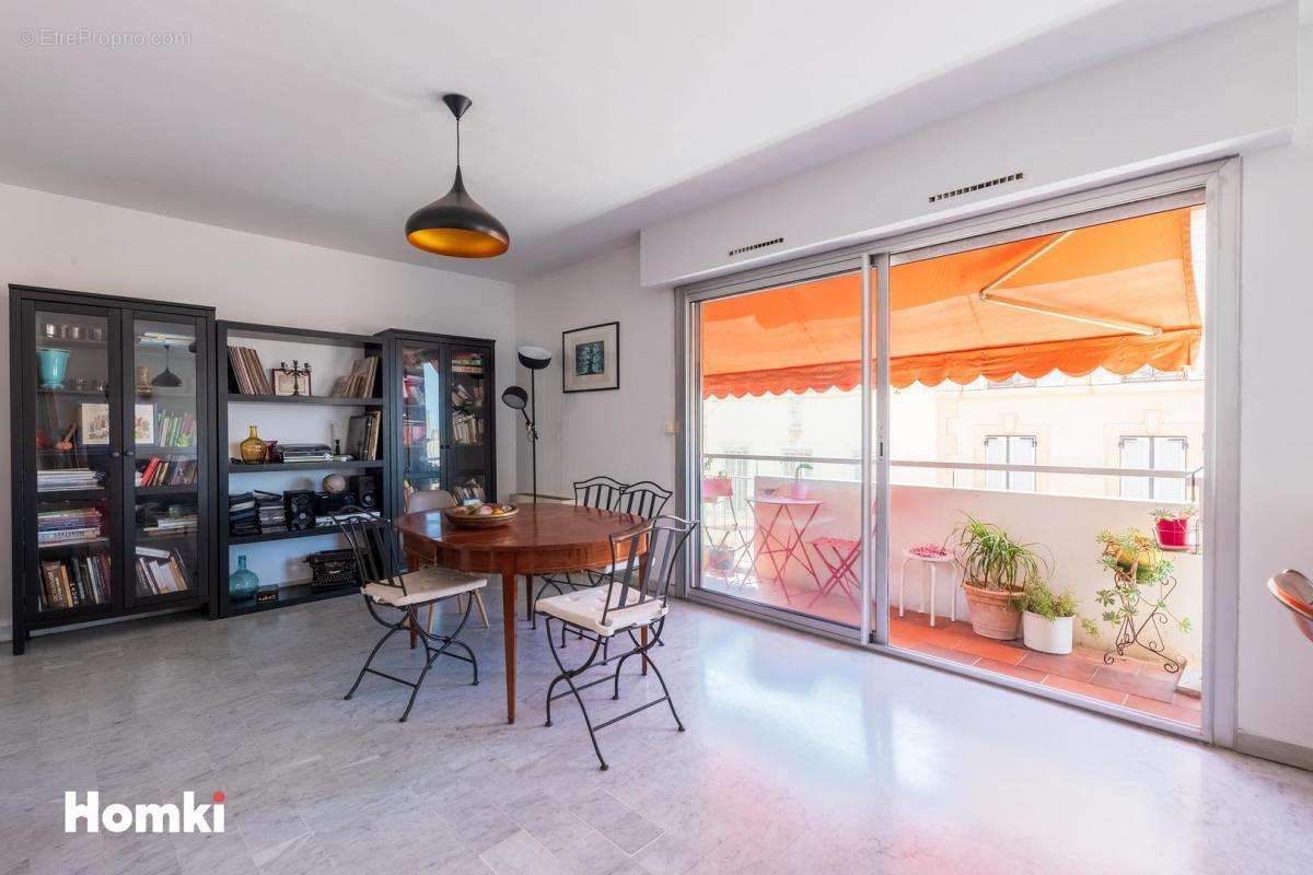 Appartement à MARSEILLE-7E