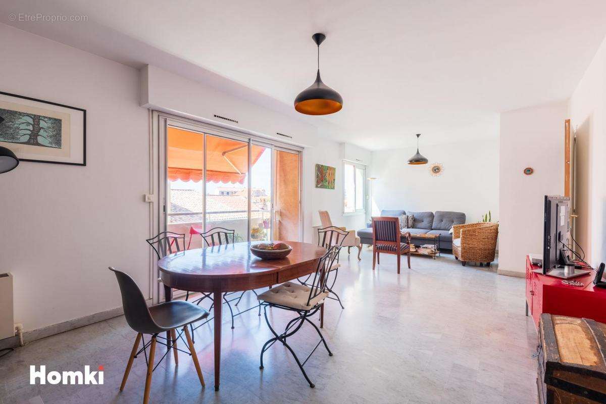 Appartement à MARSEILLE-7E