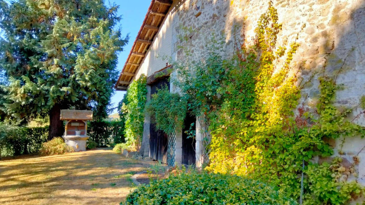 SMART OVERVIEW - Maison à MASSIGNAC