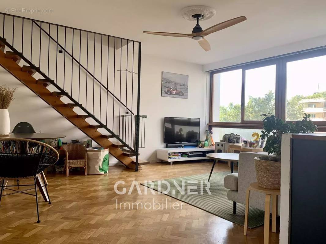 Appartement à MARSEILLE-8E