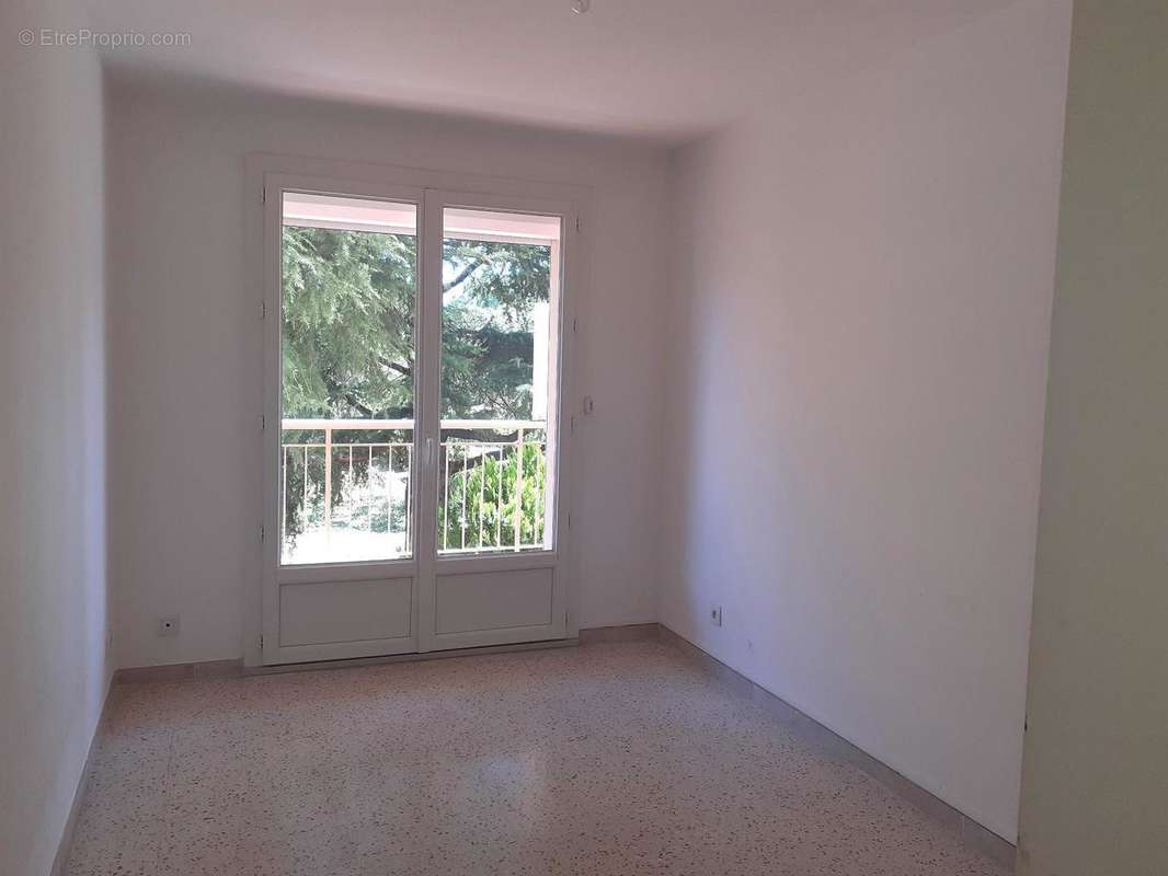   - Appartement à DRAGUIGNAN