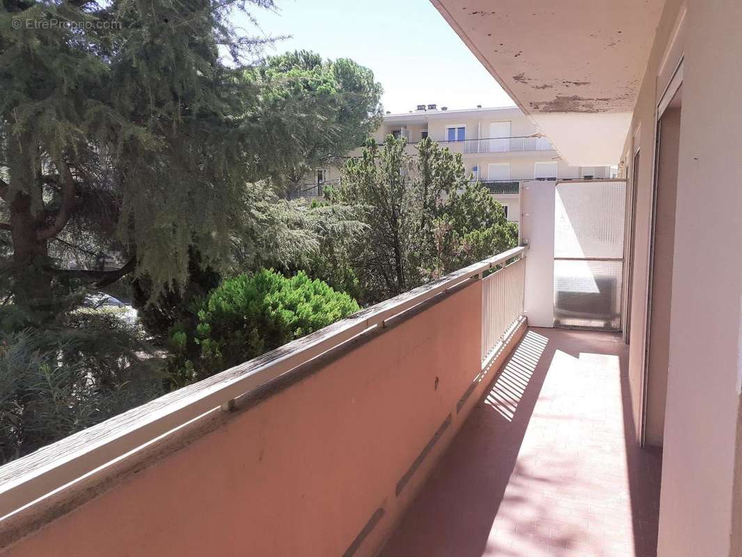   - Appartement à DRAGUIGNAN