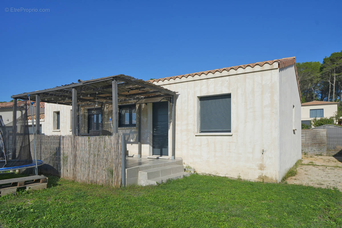 Maison à BOLLENE