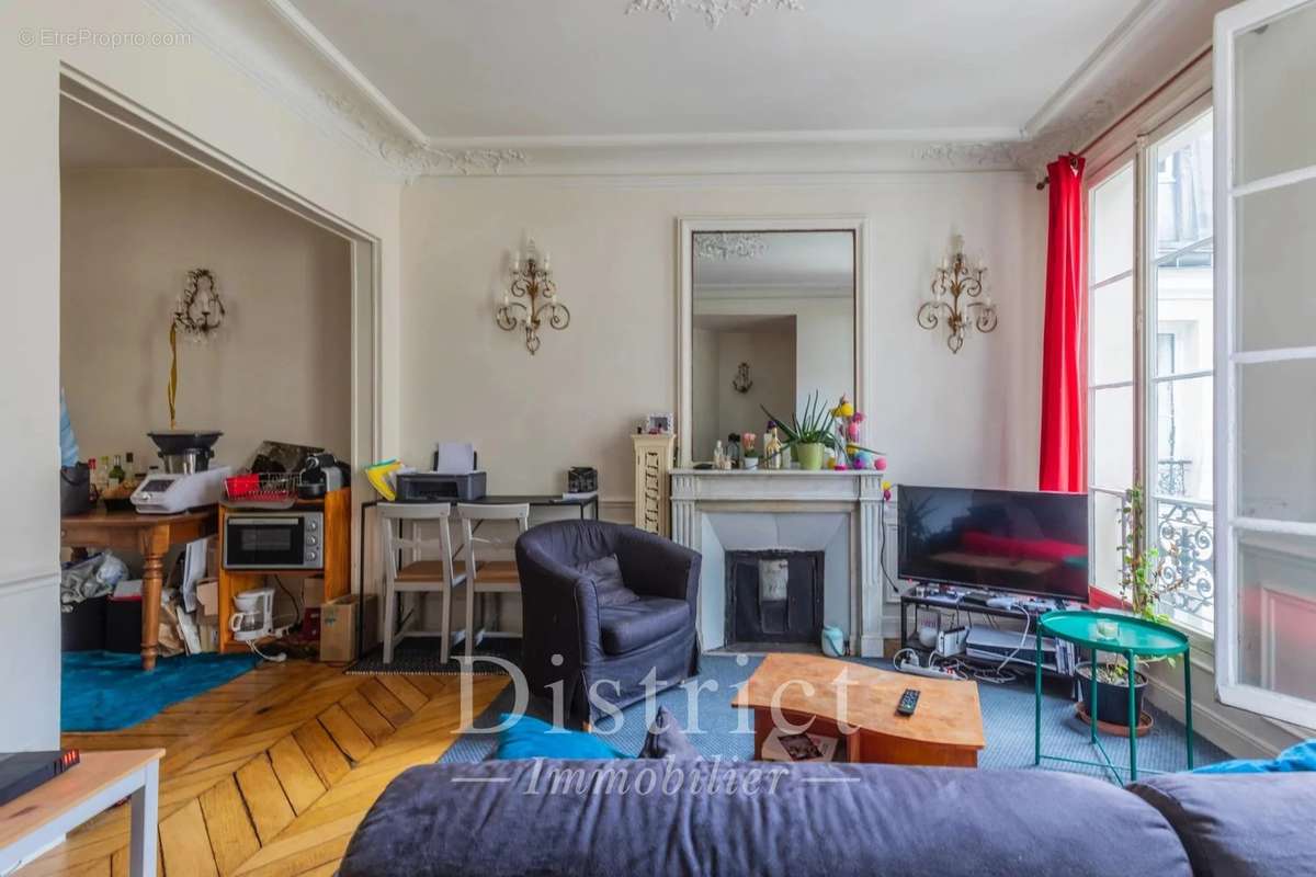 Appartement à PARIS-8E