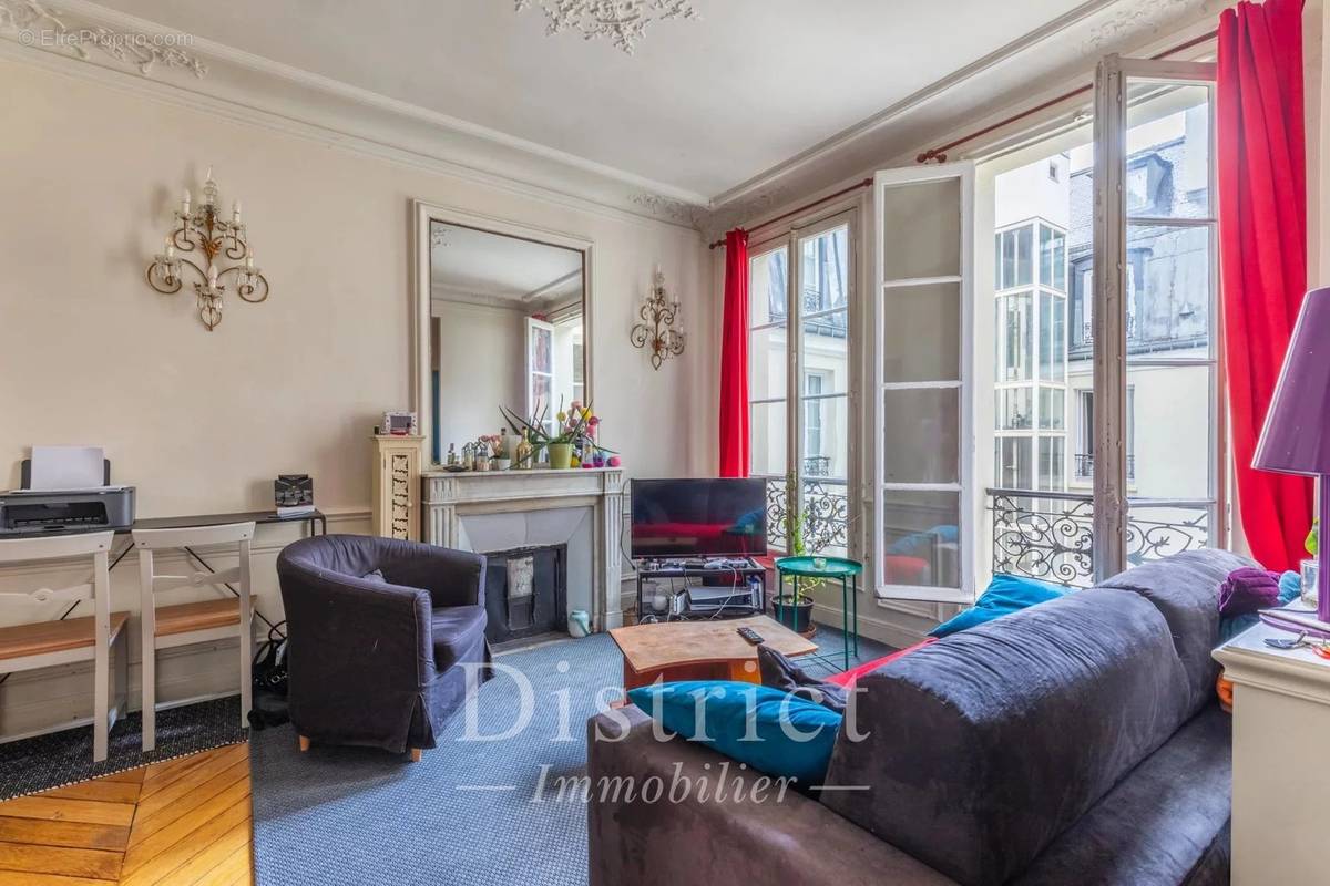 Appartement à PARIS-8E