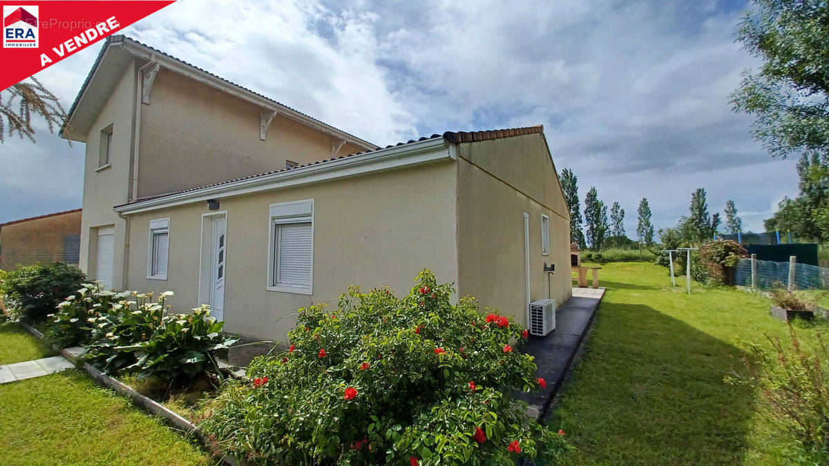 Maison à AMBARES-ET-LAGRAVE