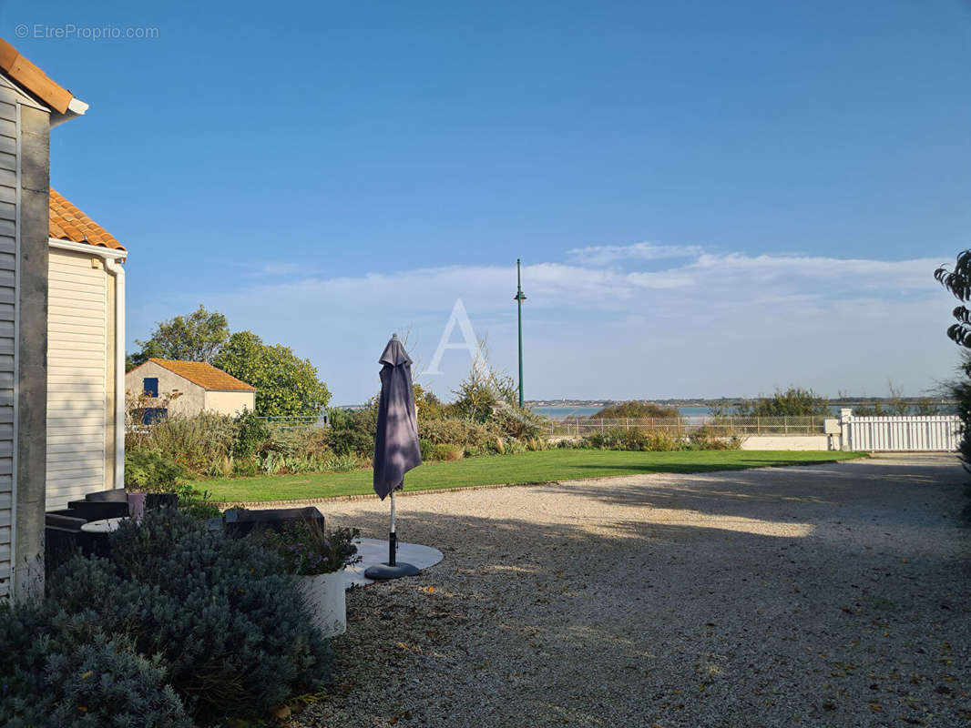 Maison à PORT-DES-BARQUES