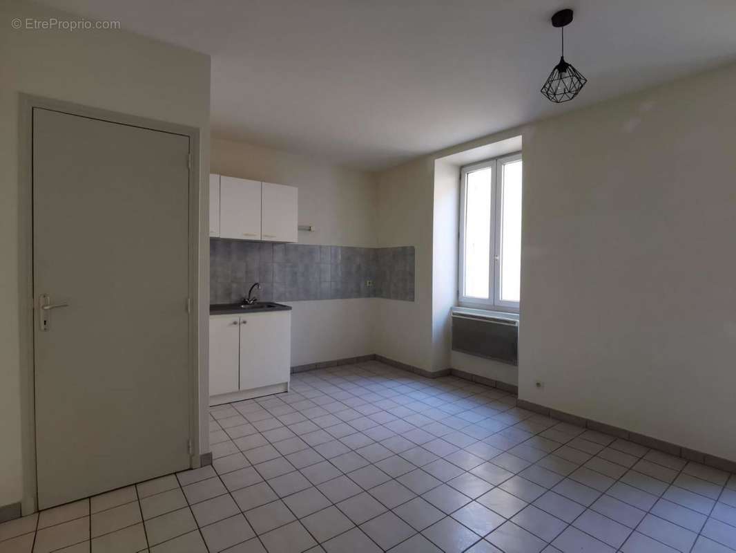   - Appartement à AUBENAS