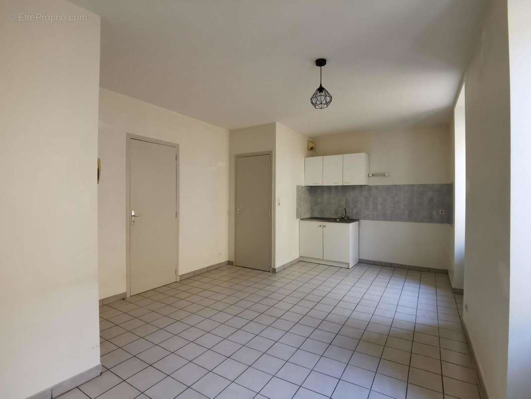   - Appartement à AUBENAS