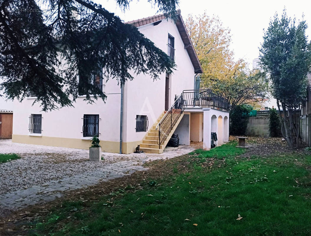 Maison à ROSNY-SOUS-BOIS