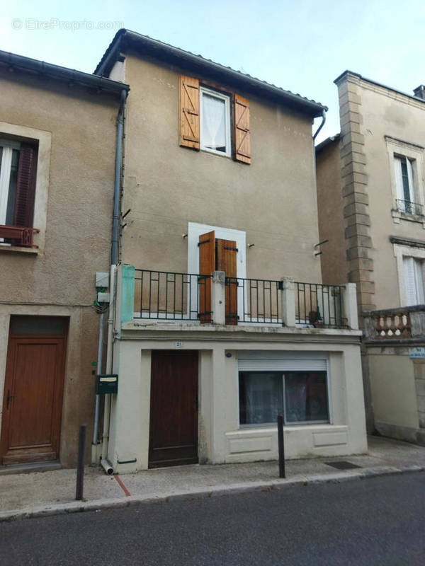 facade - Maison à CAHORS